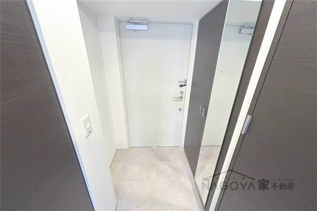 エステムコート名古屋ライブゲート 玄関