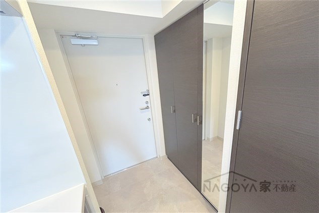 エステムコート名古屋ライブゲート 玄関