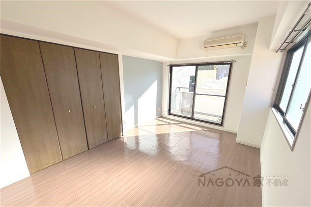 アベニール那古野 リビング