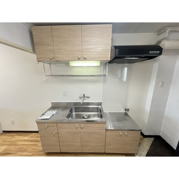 ＭＩＹＡＫＯ　ＤＯＲＩ　ｂｌｄｇ キッチン