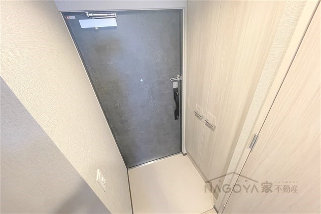 メイクスアート大曽根 玄関