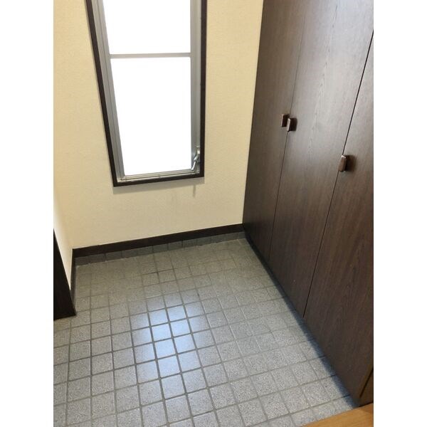 アイルモネ山手 玄関