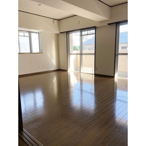 アイルモネ山手 リビング