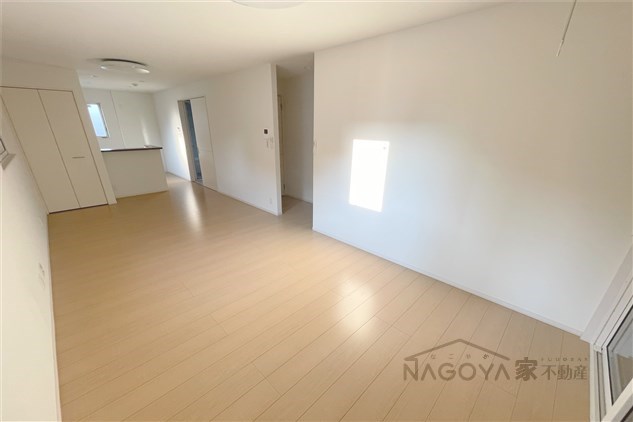 ドルチェヴィータマルヤ リビング