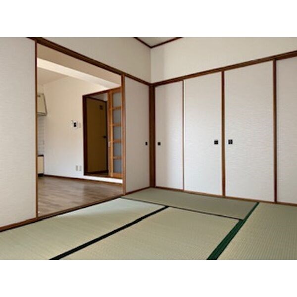 メゾン志賀 ベッドルーム