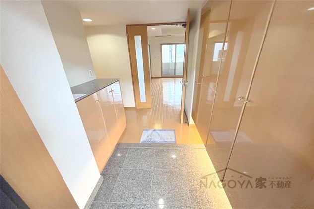 グラン・アベニュー名駅 玄関