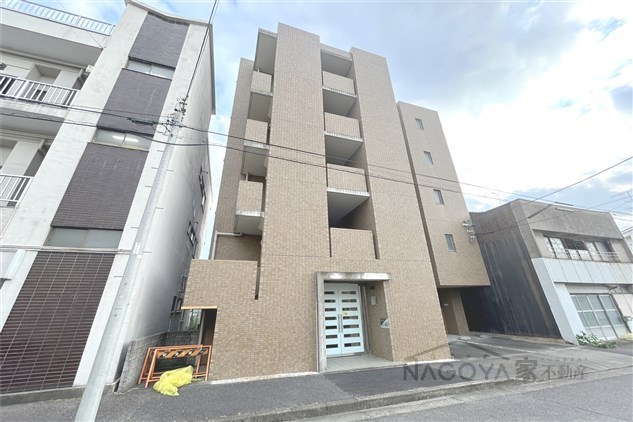 プレミアム吹上 外観