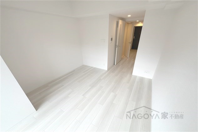 エスリード桜山ル・ヴェール リビング