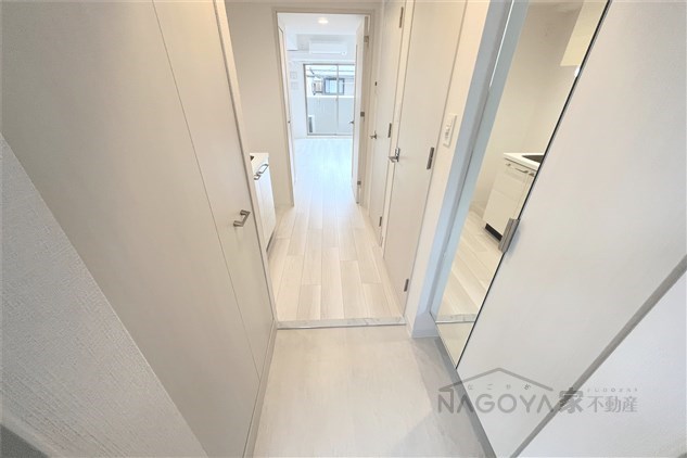 エスリード桜山ル・ヴェール 玄関