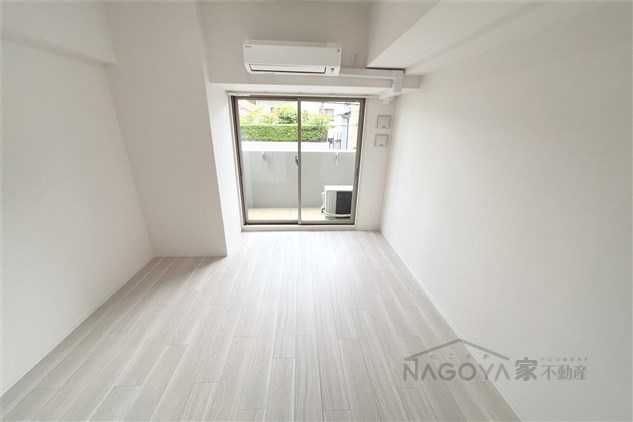 エスリード桜山ル・ヴェール リビング