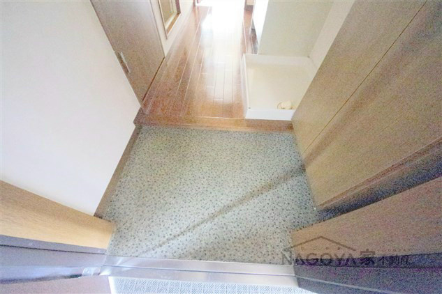 ハイツ丸の内 玄関