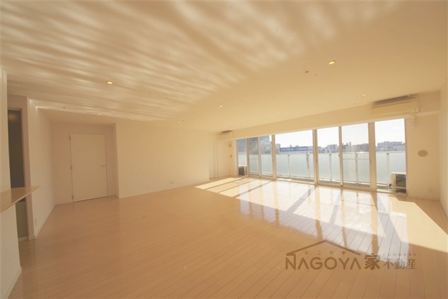 レジディア東桜Ⅱ リビング