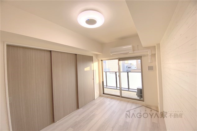 プレサンス桜山駅前アフォード リビング