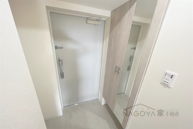 パルファンドゥジョア 玄関