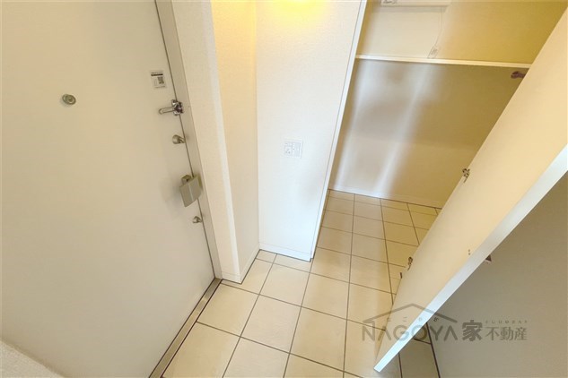 プライムメゾン東桜 玄関