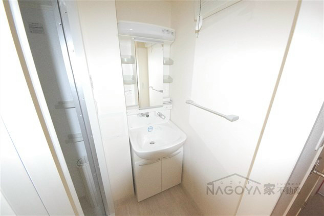 ESTACION KANAYAMA WEST・EAST その他3