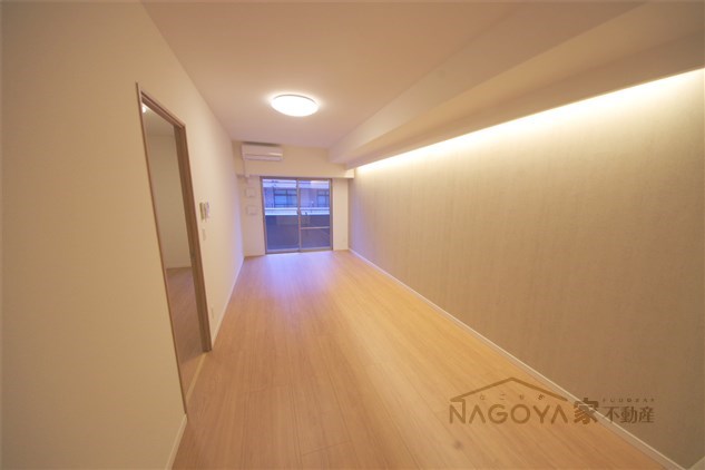 ロイジェント日吉 リビング