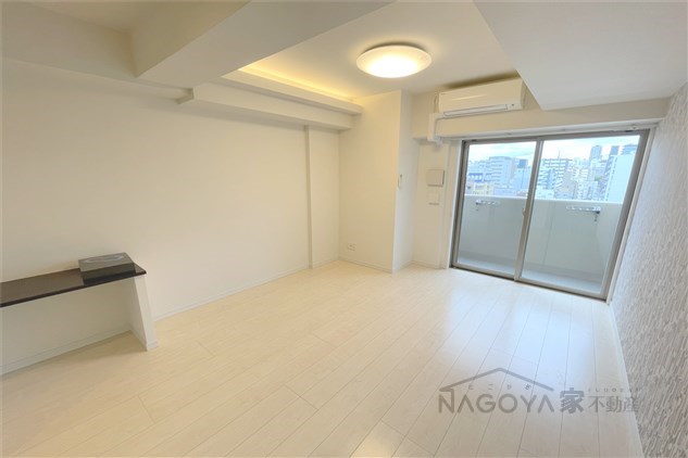 カスタリア新栄Ⅱ リビング