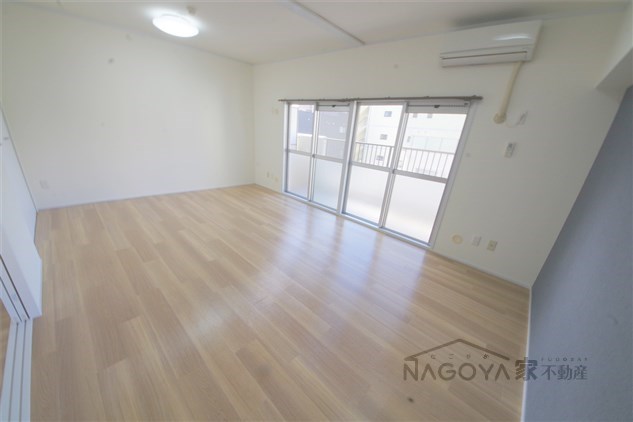 愛協ビル リビング