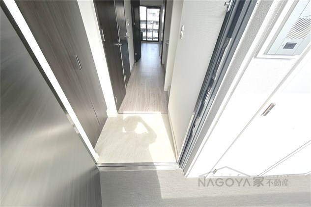 メイクスデザイン名駅南 玄関