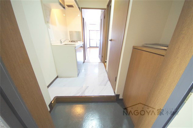 プロビデンス新瑞橋 玄関