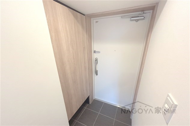 プレイズシード浅間町 玄関