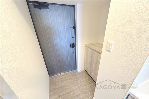 S-RESIDENCE金山altano 玄関