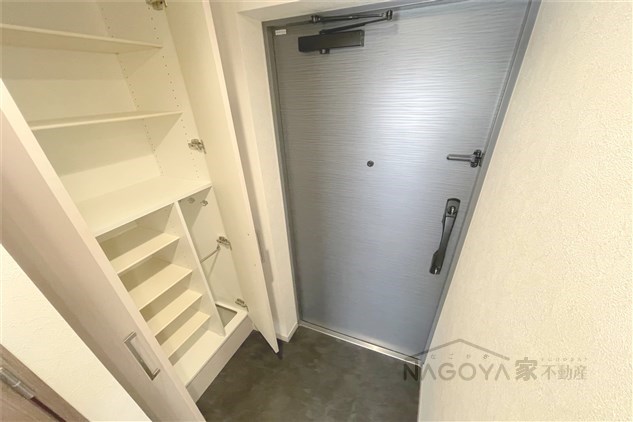 MAXIV東別院 玄関