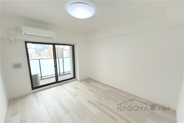 S-RESIDENCE浅間町駅前axial リビング