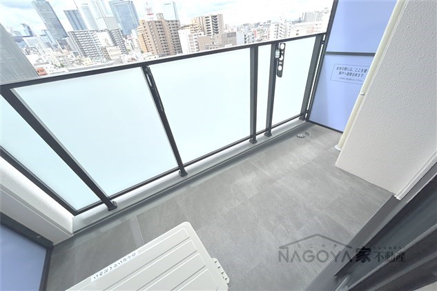 S-RESIDENCE浅間町駅前axial ベランダ