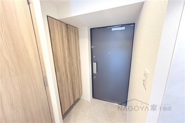 S-RESIDENCE浅間町駅前axial 玄関