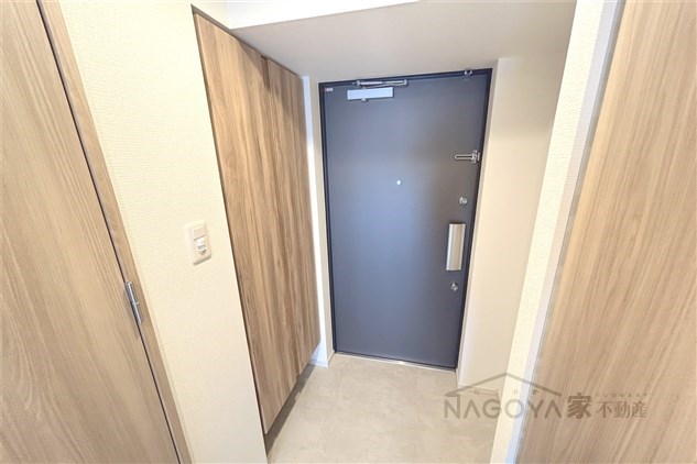 S-RESIDENCE浅間町駅前axial 玄関