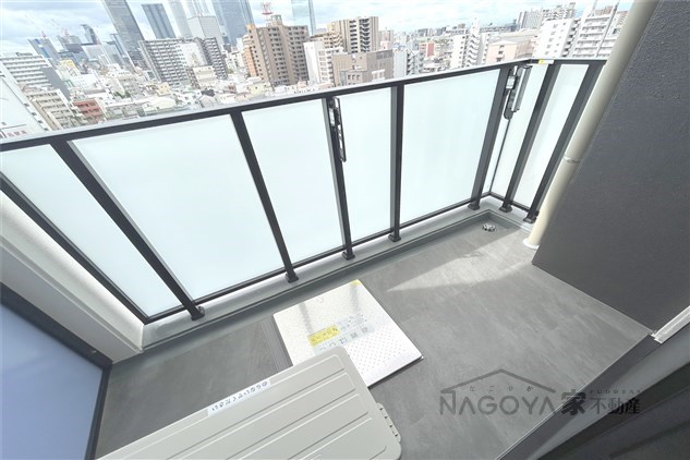 S-RESIDENCE浅間町駅前axial ベランダ