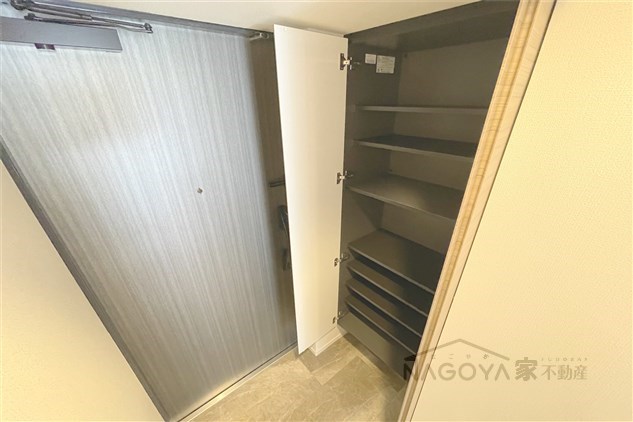 CREST TAPP金山 玄関