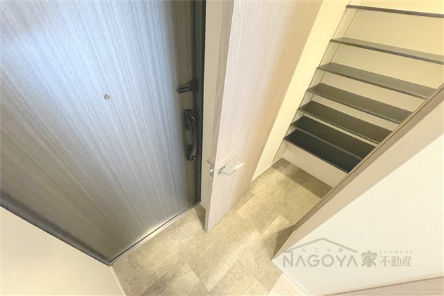 CREST TAPP金山 玄関