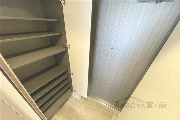 CREST TAPP金山 玄関