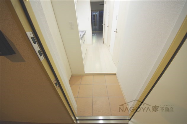 VANCOUVER1118大曽根 玄関