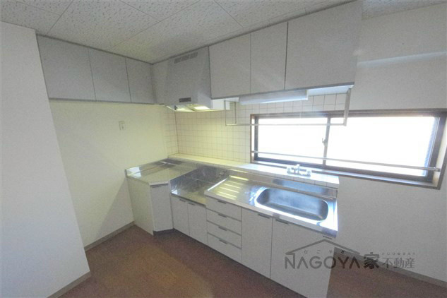 WIN大須 キッチン