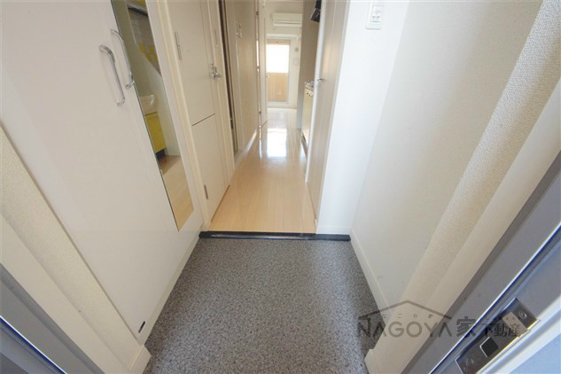 プレサンス名古屋STATIONビーフレックス 玄関