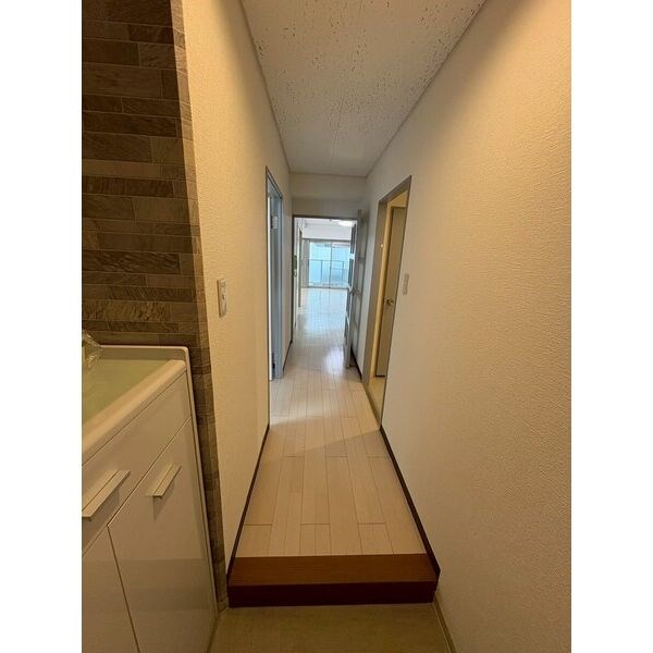 日商岩井栄ハイツ 玄関