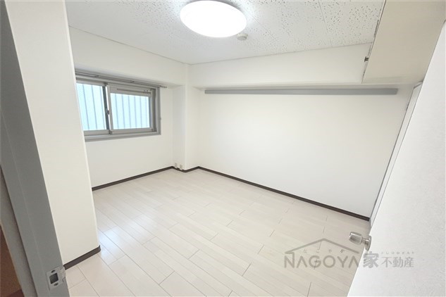 日商岩井栄ハイツ ベッドルーム