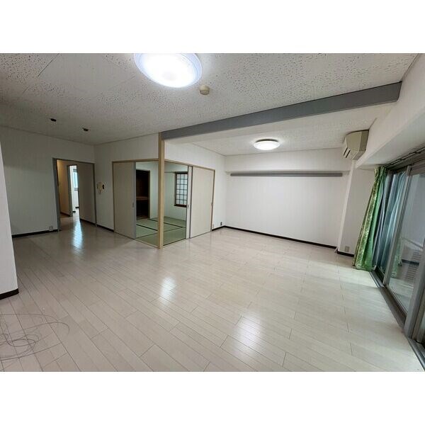 日商岩井栄ハイツ ベランダ