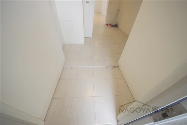 カスタリア伏見 玄関