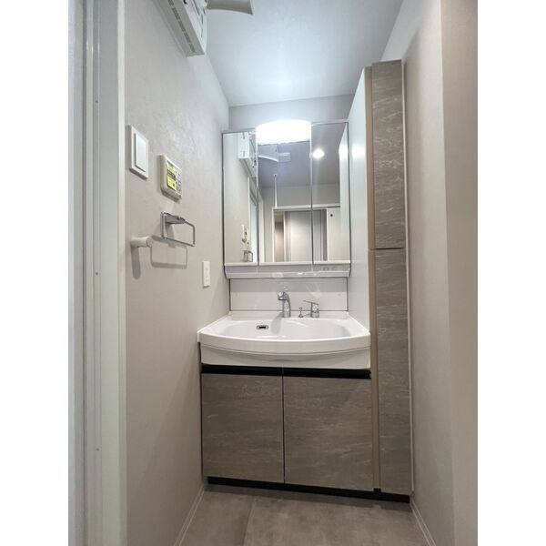 THE LOUNGE LINEAR GATE その他1