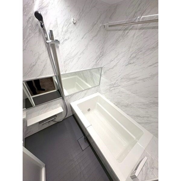 THE LOUNGE LINEAR GATE 風呂画像