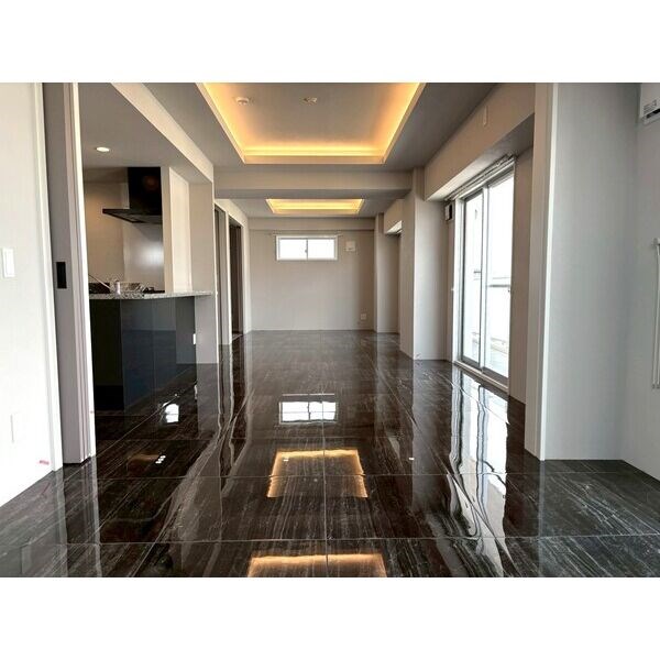 THE LOUNGE LINEAR GATE リビング