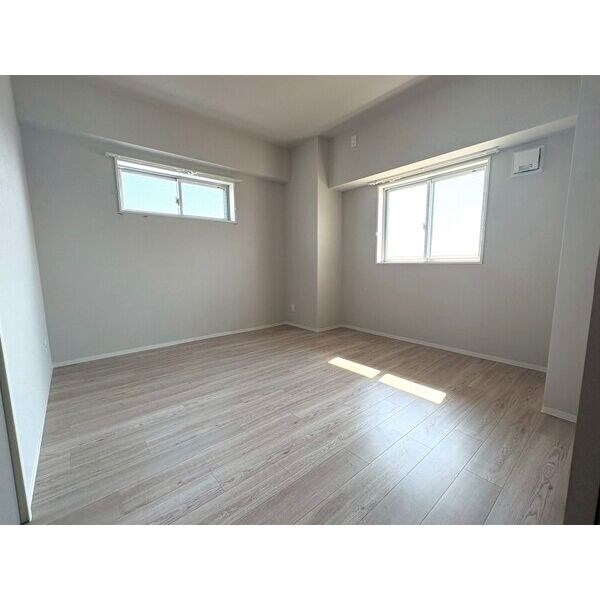 THE LOUNGE LINEAR GATE ベッドルーム