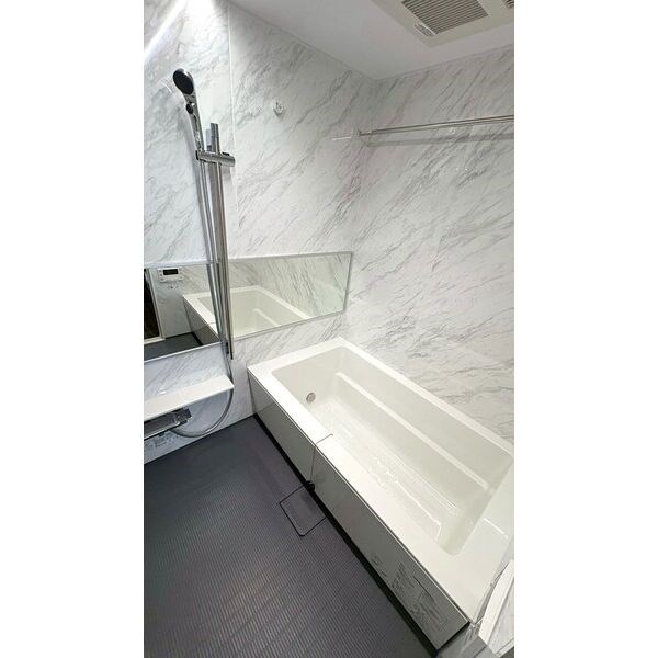 THE LOUNGE LINEAR GATE 風呂画像