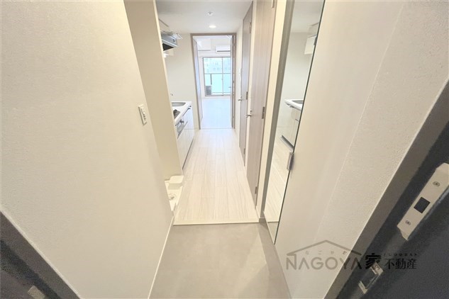 プレサンス上前津オレシア 玄関