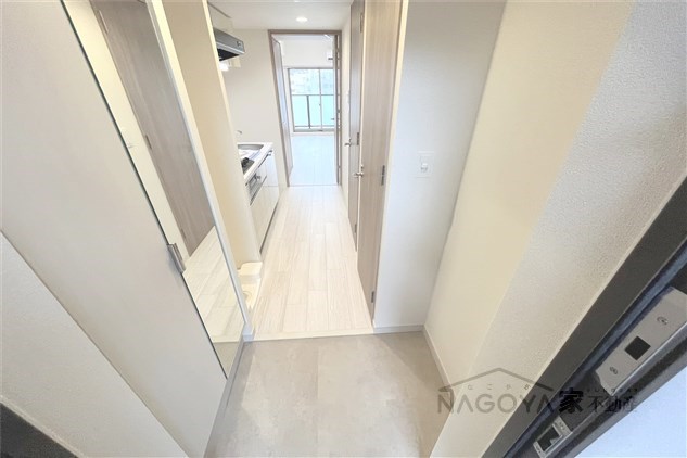 プレサンス上前津オレシア 玄関